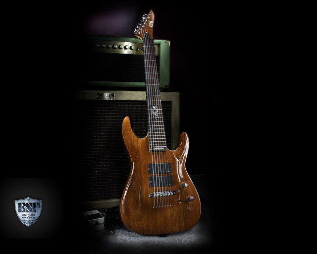 Guitar amplifier case dark background free wallpaper for desktop - medium preview image