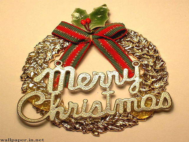 Christmas ornament holly wreath merry free wallpaper for desktop - medium preview image