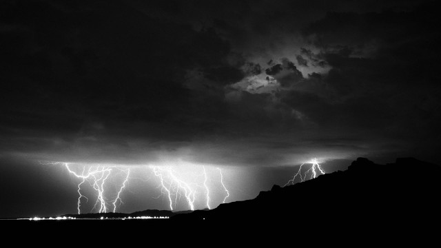 Lightning storm mountain sky blackwhite free wallpaper for desktop - medium preview image