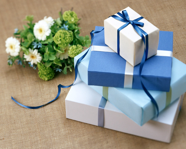 Gift boxes flowers tablecloth blue free wallpaper for desktop - medium preview image