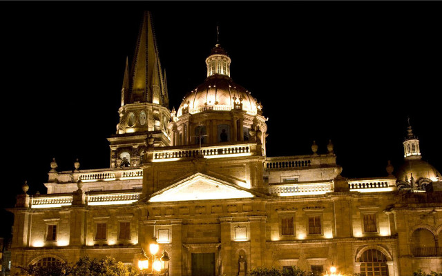 Large building clock tower night #12 free wallpaper for desktop - medium preview image
