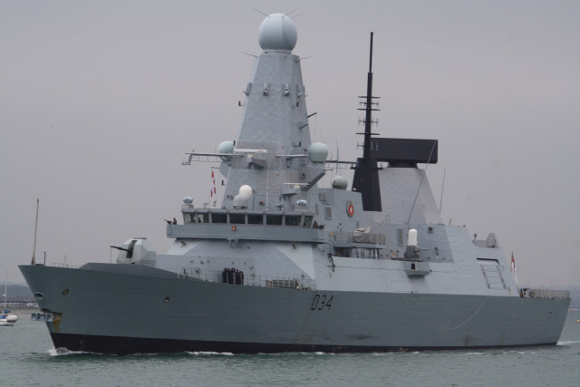 Large gray ship water light free wallpaper for desktop - medium preview image