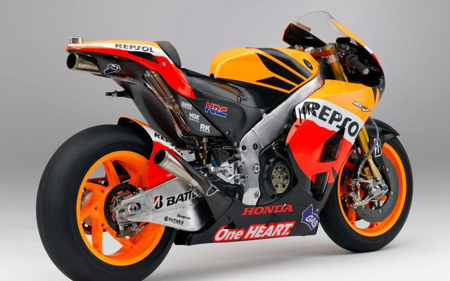 Motorcycle studio shot gray background #2 free wallpaper for desktop - medium preview image