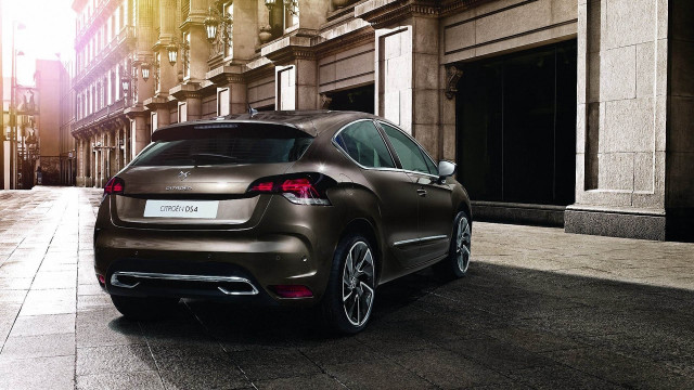 Car parked city street building free wallpaper for desktop - medium preview image