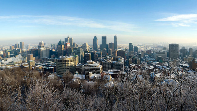 City skyline snowy winter panoramic free wallpaper for desktop - medium preview image