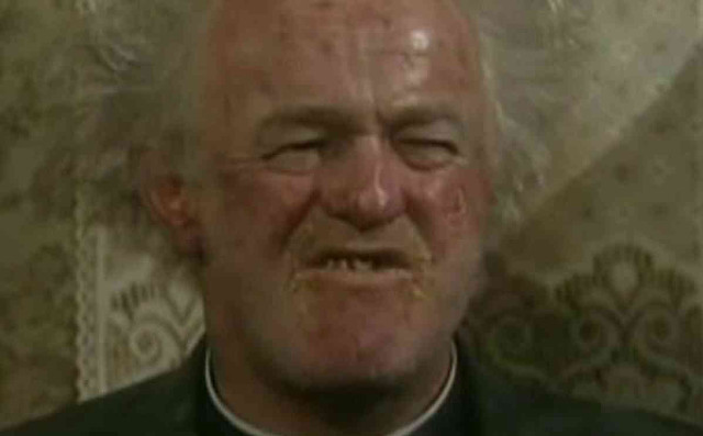 Bruised man serious tie looking free wallpaper for desktop - medium preview image