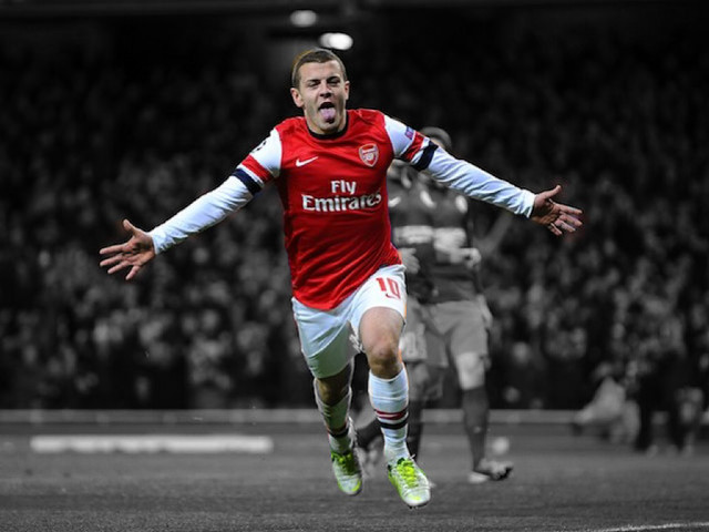 Man running soccer field arms #2 free wallpaper for desktop - medium preview image