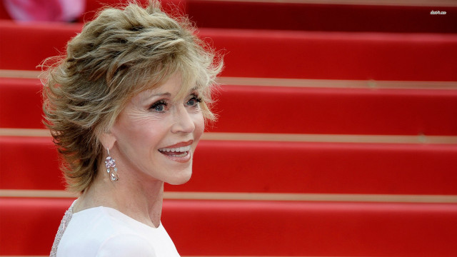 Blonde woman white dress red #3 free wallpaper for desktop - medium preview image