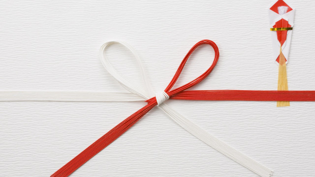 Red white ribbon bow wall free wallpaper for desktop - medium preview image