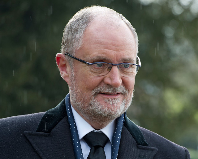 Bald bearded man suit tie free wallpaper for desktop - medium preview image