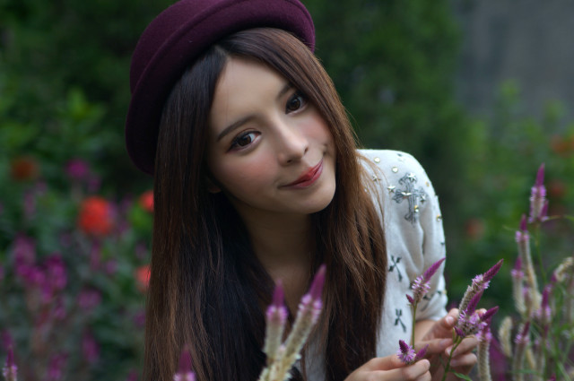 Woman long hair hat flower free wallpaper for desktop - medium preview image