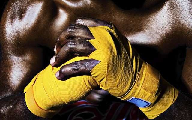 Man yellow glove red white free wallpaper for desktop - medium preview image