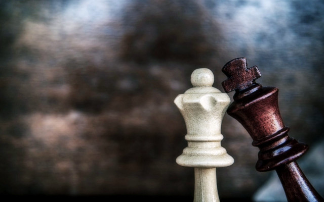 Chess piece king board dark #2 free wallpaper for desktop - medium preview image