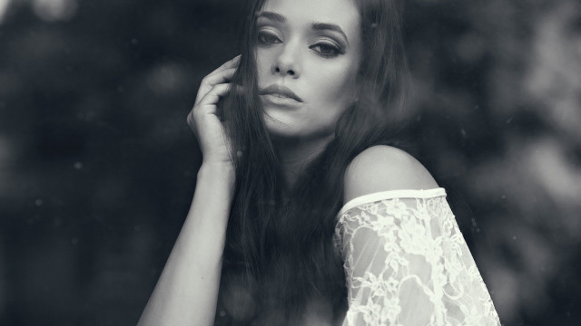 Woman long hair black white #10 free wallpaper for desktop - medium preview image