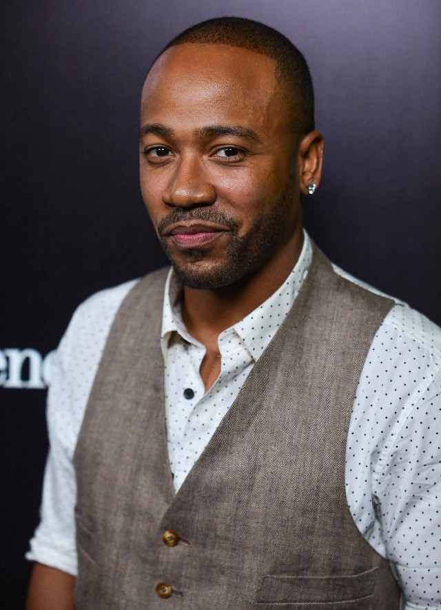 Man vest shirt polka dot free wallpaper for mobile - medium preview image