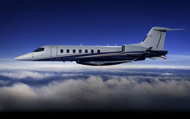 Small jet blue sky white free wallpaper for desktop - medium preview image