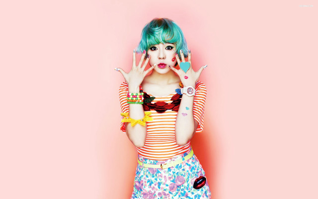 Blue hair surprised popart fanny free wallpaper for desktop - medium preview image