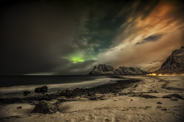 Green aurora ocean mountains beach free wallpaper for desktop - medium preview image
