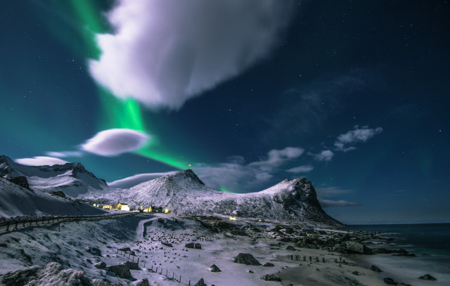 Green aurora borealis snowy mountain free wallpaper for desktop - medium preview image