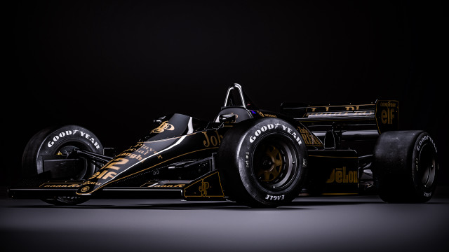 Black gold racecar black background free wallpaper for desktop - medium preview image