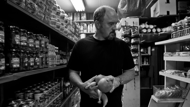 Man holding apple store aisle free wallpaper for desktop - medium preview image