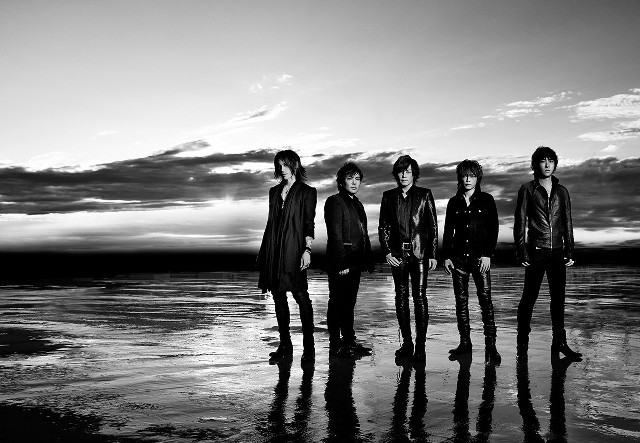 Beach ocean sunset clouds group free wallpaper for desktop - medium preview image