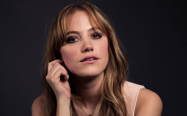 Woman long hair necklace posing #4 free wallpaper for desktop - medium preview image