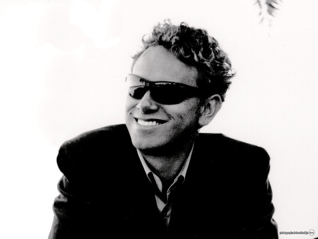 Man suit sunglasses smile palm free wallpaper for desktop - medium preview image