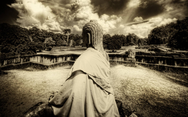 Statue person white robe sitting free wallpaper for desktop - medium preview image