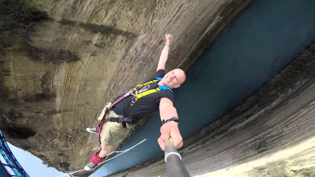 Man bundling rope canyon back free wallpaper for desktop - medium preview image