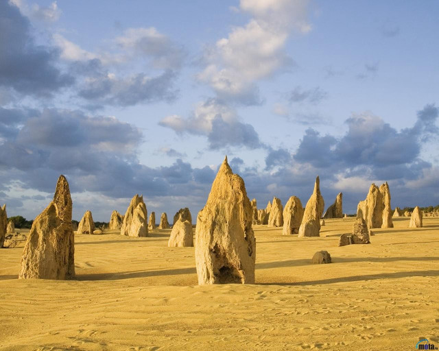 Desert rocks cloudy sky clouds free wallpaper for desktop - medium preview image