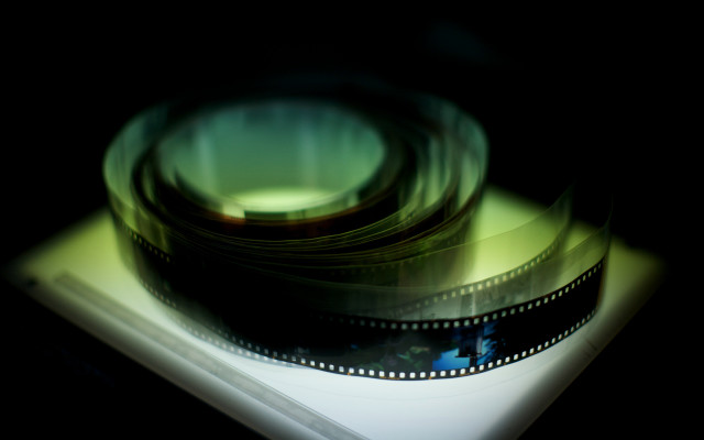 Filmstrip blurry camera lens white free wallpaper for desktop - medium preview image