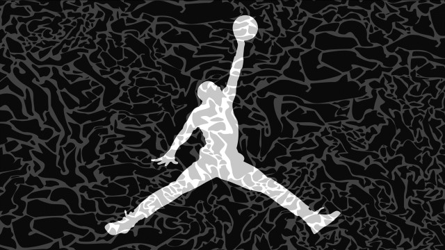 Basketball player jumping dunk black free wallpaper for desktop - medium preview image