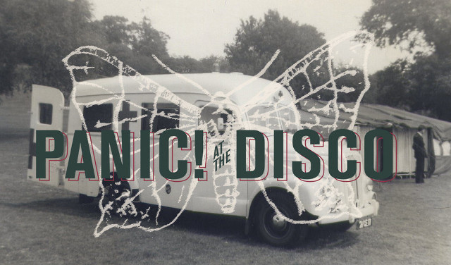 Bus broken windshield panic fanny free wallpaper for desktop - medium preview image