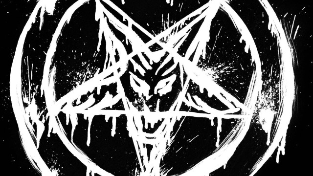 Demon head circle black white free wallpaper for desktop - medium preview image