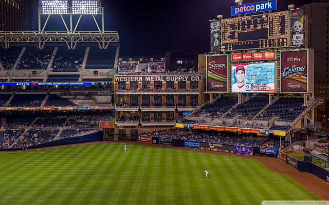 Baseball field night crowd stadium free wallpaper for desktop - medium preview image