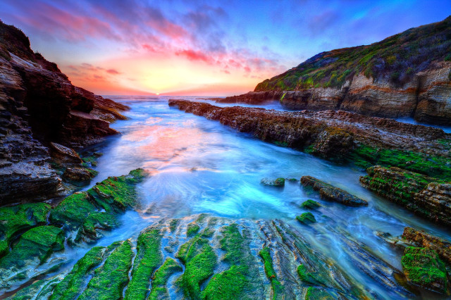 Colorful sunset rocky beach green free wallpaper for desktop - medium preview image