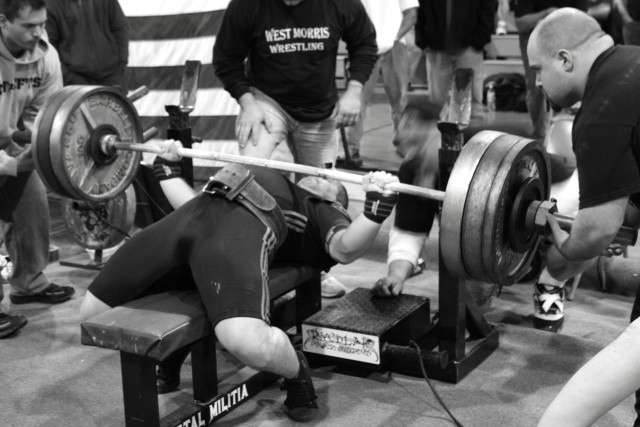 Woman bench press gym barbell #2 free wallpaper for desktop - medium preview image