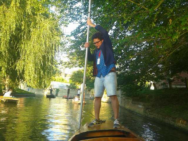 Man boat river pole flag free wallpaper for desktop - medium preview image