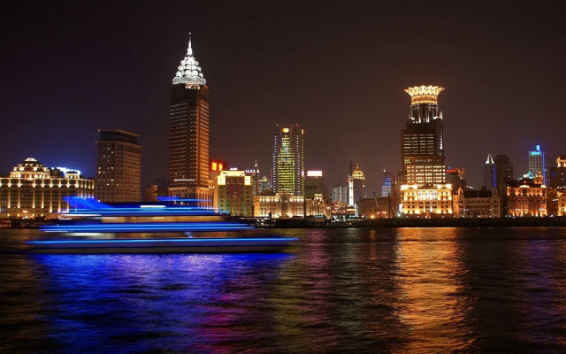 Boat river night city background free wallpaper for desktop - medium preview image