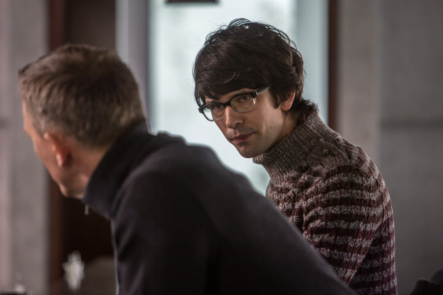 Man glasses looking another man free wallpaper for desktop - medium preview image