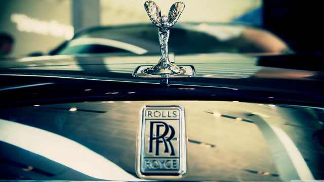 Rolls royce logo hood showroom free wallpaper for desktop - medium preview image