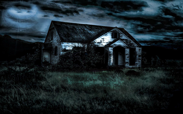 Creepy house field full moon free wallpaper for desktop - medium preview image