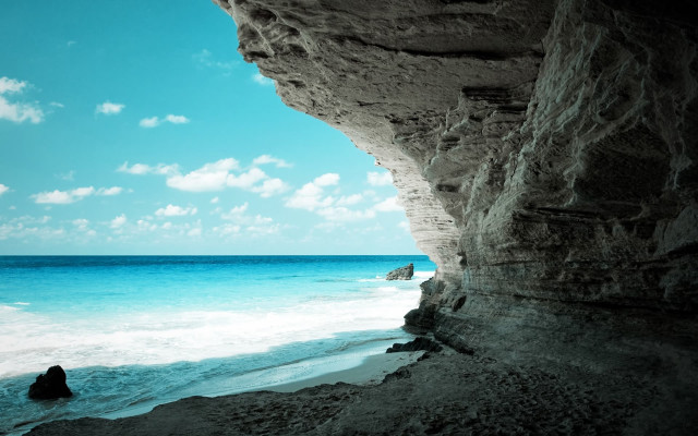 Beach cliff ocean blue sky free wallpaper for desktop - medium preview image