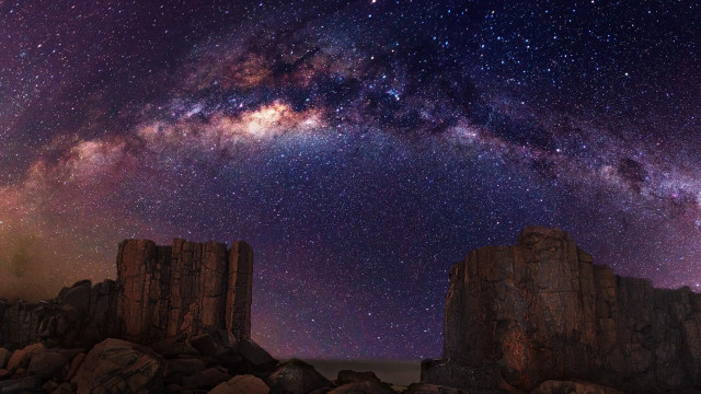 Night sky stars rocks background free wallpaper for desktop - medium preview image