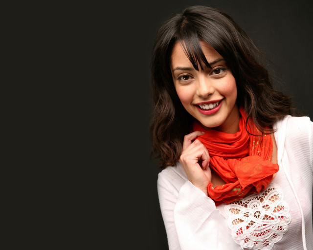 Woman white shirt red scarf #2 free wallpaper for desktop - medium preview image