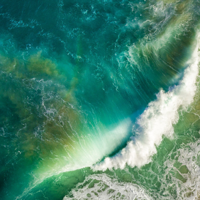 Breaking wave ocean green blue free wallpaper for tablet - medium preview image
