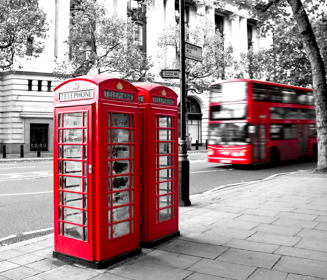 Red phone booth red bus free wallpaper for desktop - medium preview image