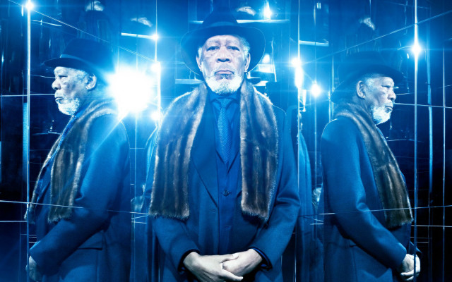 Blue suit mirror illusion hologram free wallpaper for desktop - medium preview image