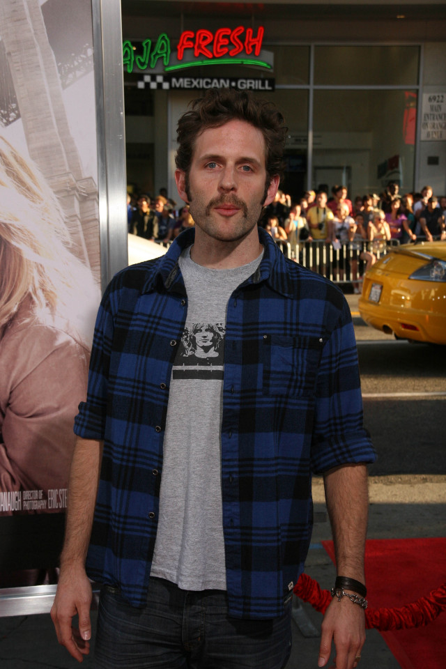 Man movie poster premiere crowd free wallpaper for mobile - medium preview image